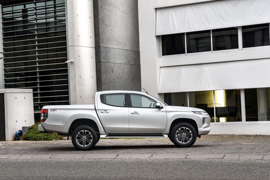  Mitsubishi Triton Double Cab 2019 года  (ZA) (фото 31 из 40)